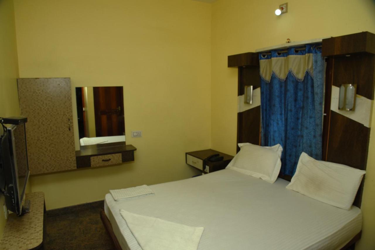 Thiruchendur Stayz Vairavel Residency Тіруччендур Екстер'єр фото