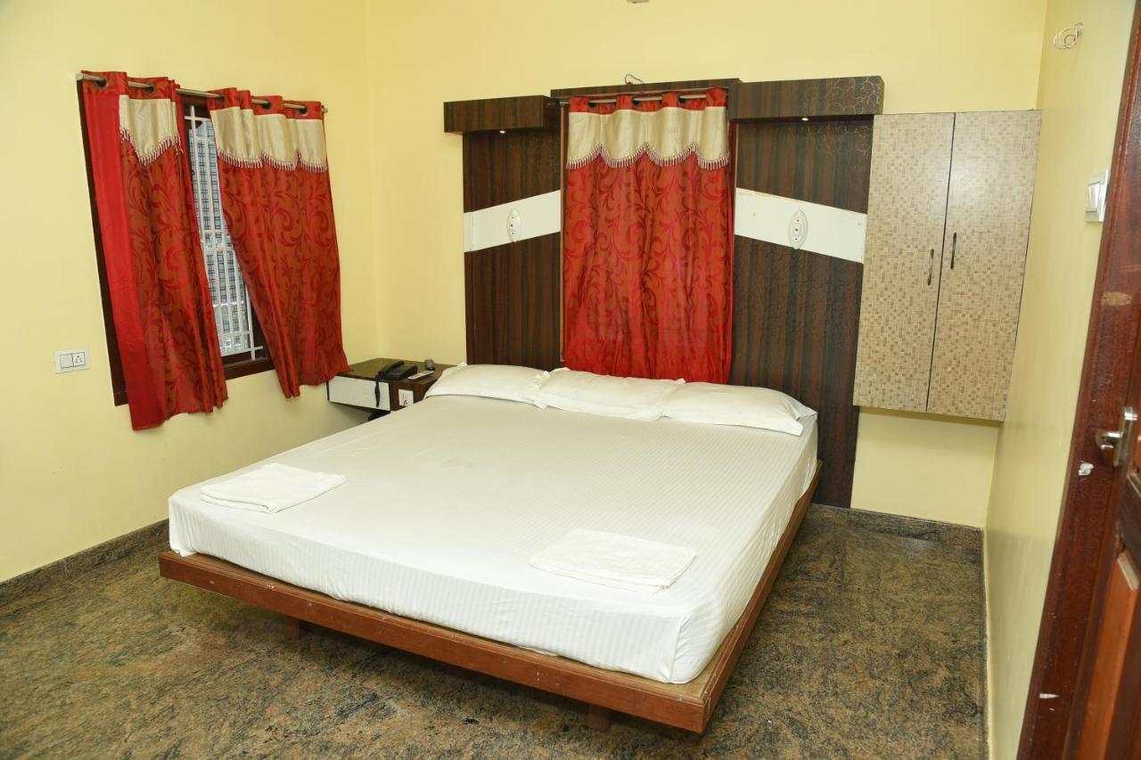 Thiruchendur Stayz Vairavel Residency Тіруччендур Екстер'єр фото